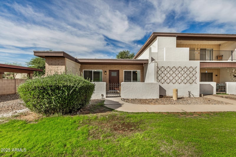 220 S Old Litchfield Rd #109, Litchfield Park, AZ 85340