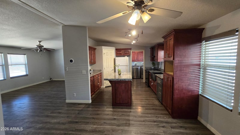 2200 Delaware Dr #32, Apache Junction, AZ 85120