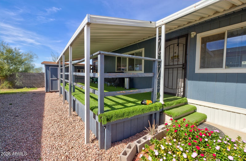 2200 Delaware Dr #6, Apache Junction, AZ 85120