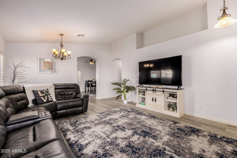 22001 35th Dr, Glendale, AZ 85310