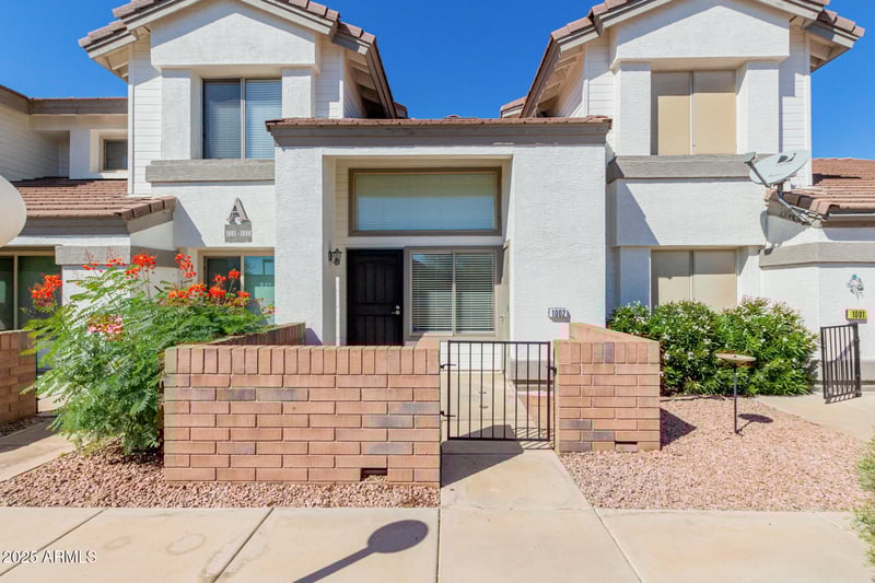 2201 Comanche Dr #1002, Chandler, AZ 85224
