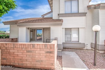 2201 Comanche Dr #1055, Chandler, AZ 85224