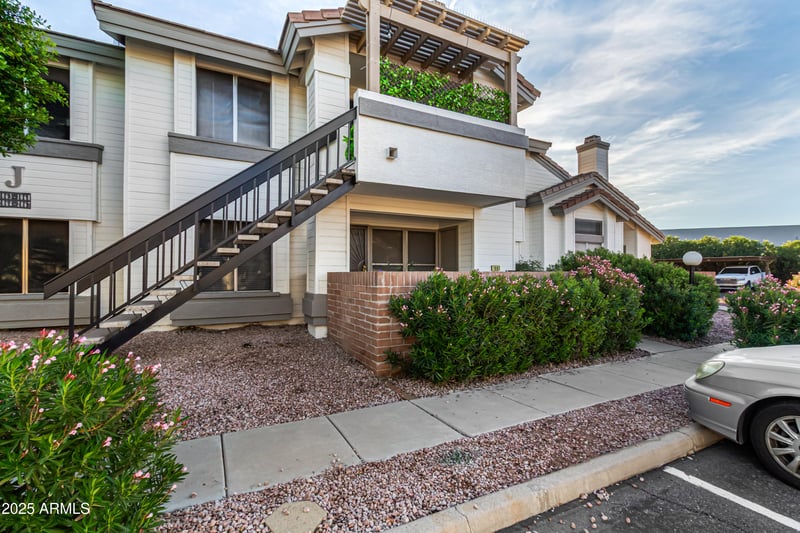 2201 Comanche Dr #1067, Chandler, AZ 85224