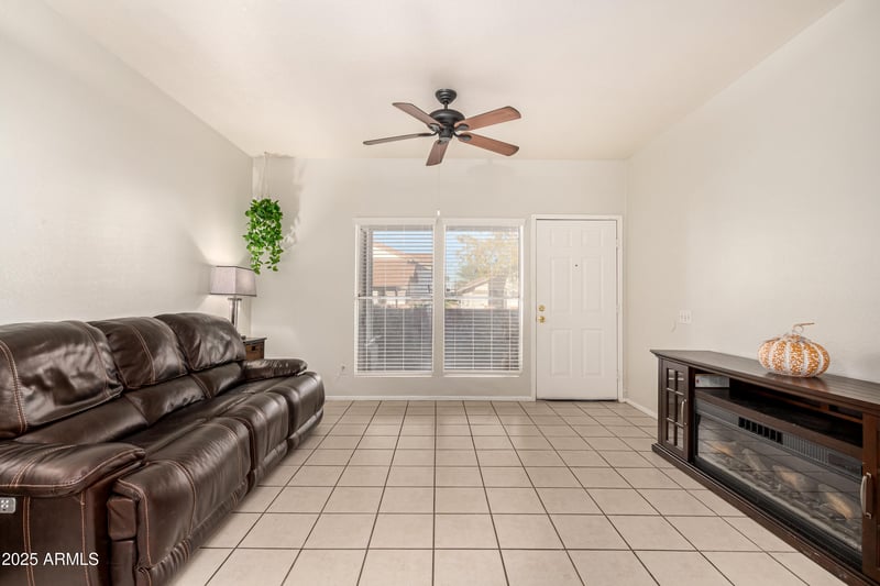 2201 Comanche Dr #1067, Chandler, AZ 85224