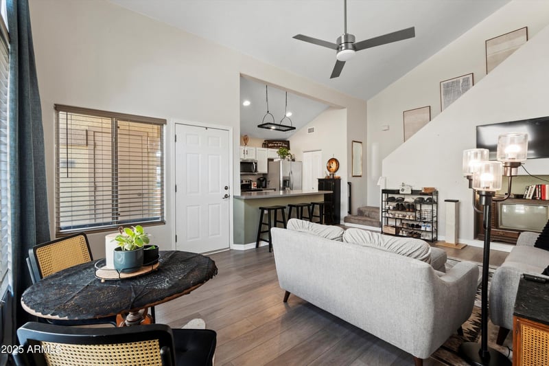 2201 Comanche Dr #1075, Chandler, AZ 85224