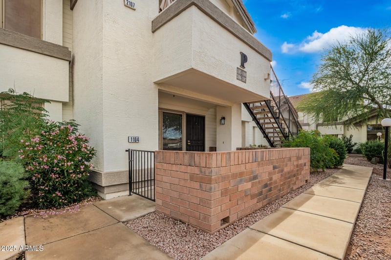 2201 Comanche Dr #1104, Chandler, AZ 85224