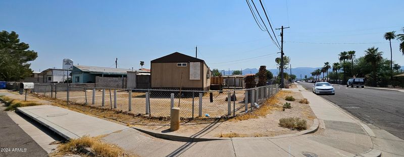 2201 E Alta Vista Rd, Phoenix, AZ 85042