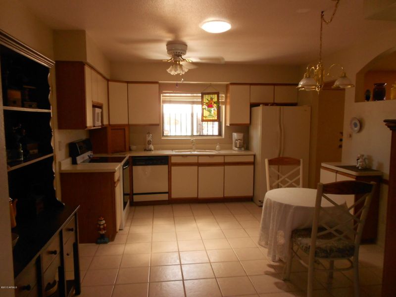 2201 E Linda Ct, Phoenix, AZ 85022