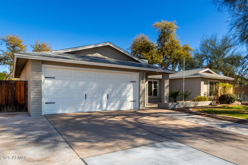 2201 Evergreen Rd, Tempe, AZ 85282