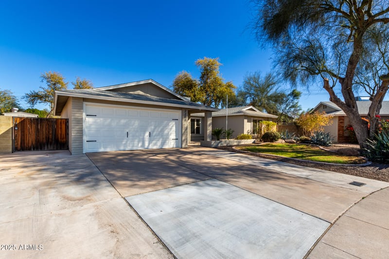 2201 Evergreen Rd, Tempe, AZ 85282