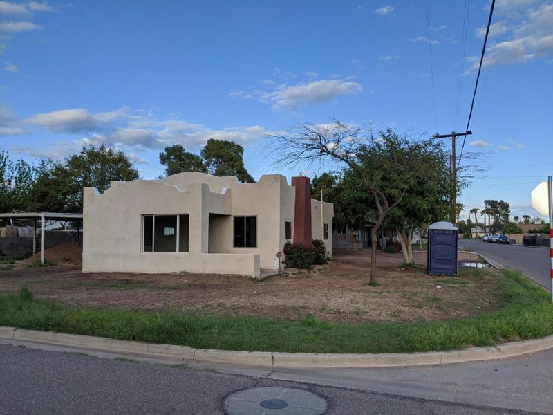 2201 N 25th Pl, Phoenix, AZ 85008