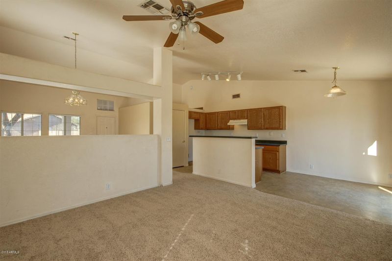 2201 N 87th Dr, Phoenix, AZ 85037