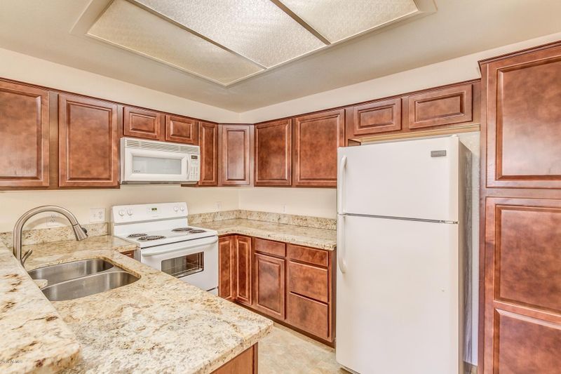 2201 N Comanche Dr #1027, Chandler, AZ 85224