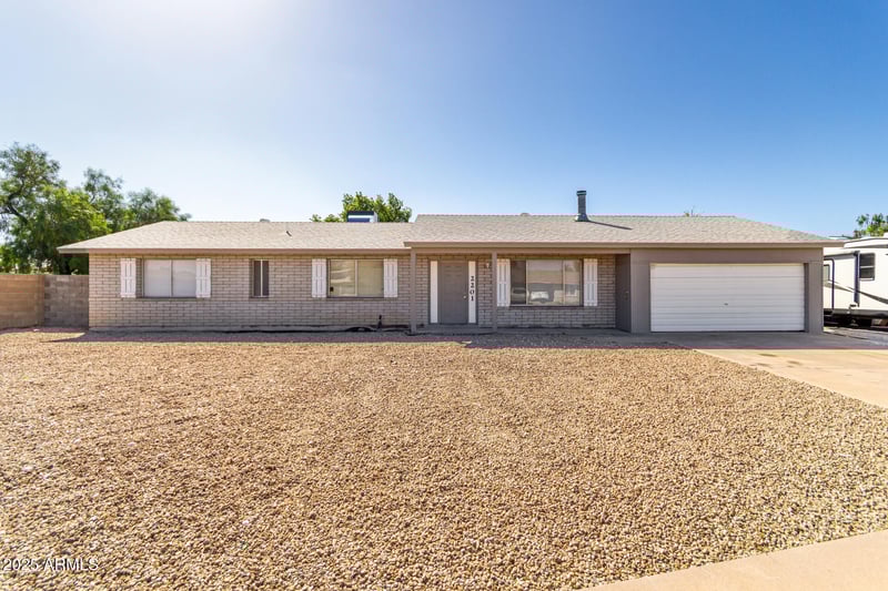 2201 Topeka Dr, Phoenix, AZ 85027