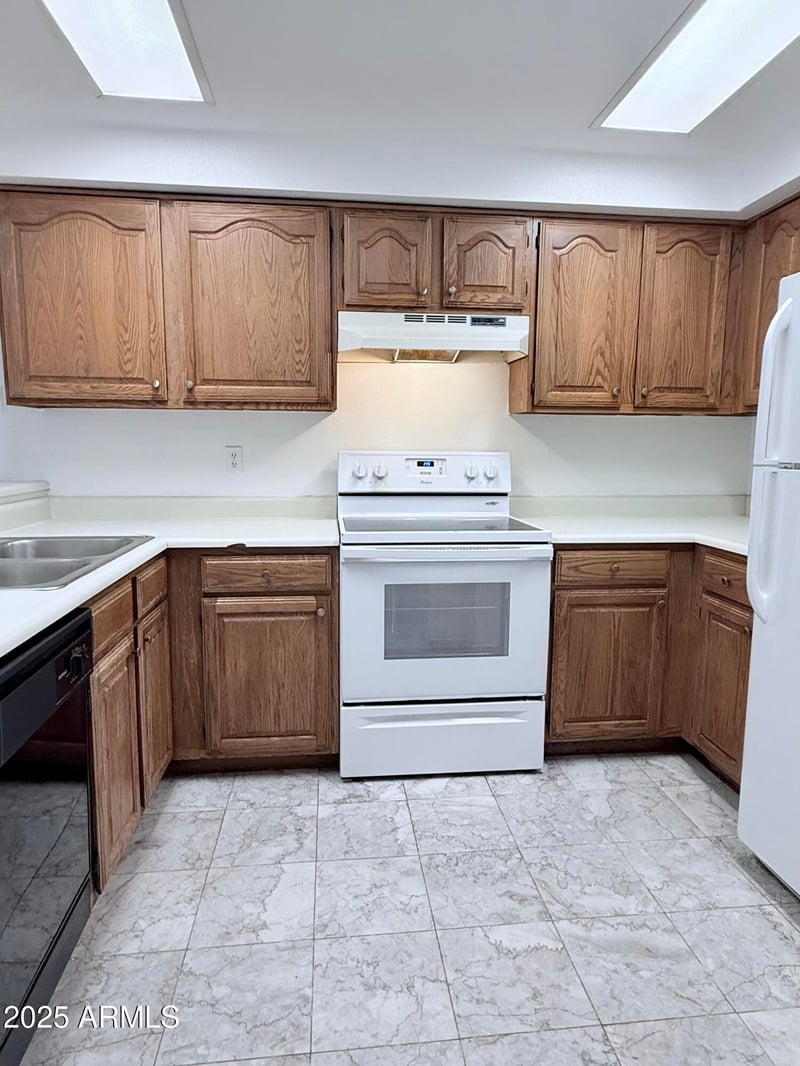 2201 Union Hills Dr #118, Phoenix, AZ 85027