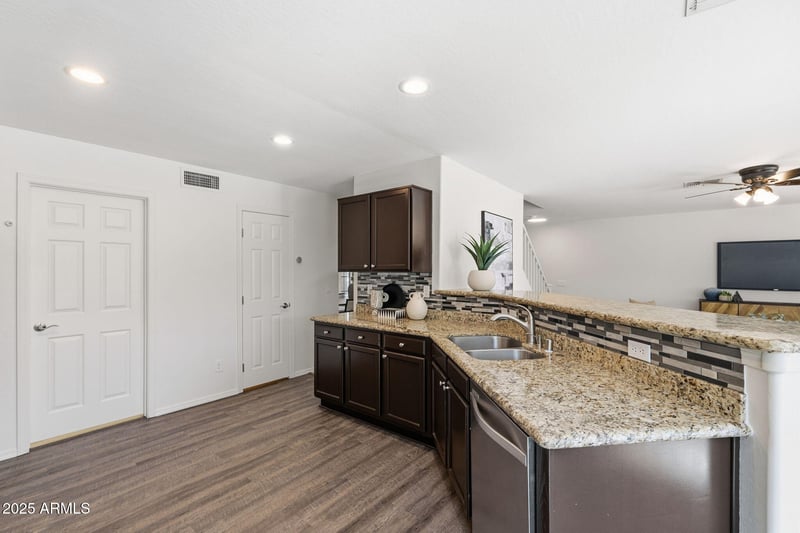 2201 Vista Bonita Dr, Phoenix, AZ 85024