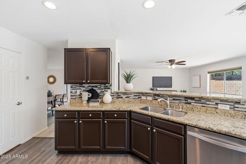 2201 Vista Bonita Dr, Phoenix, AZ 85024