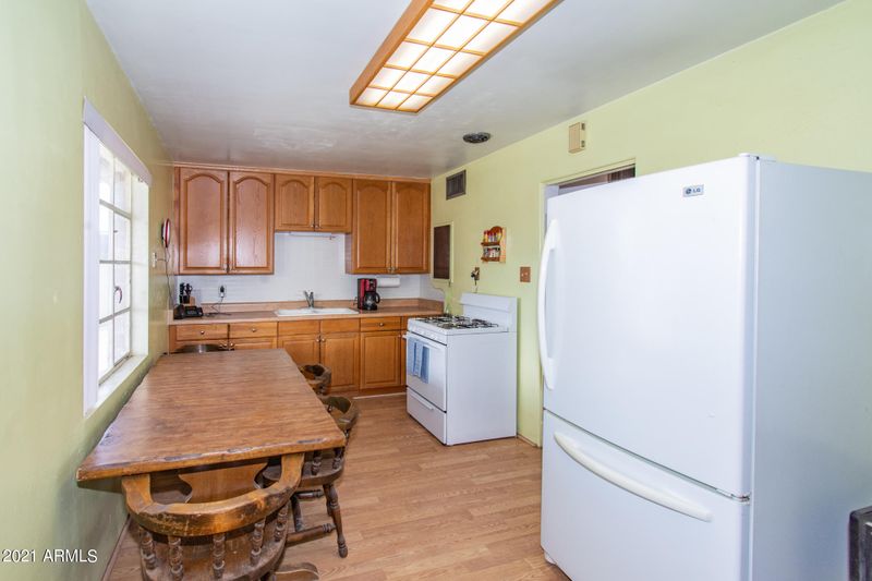 2201 W Fairmount Ave, Phoenix, AZ 85015