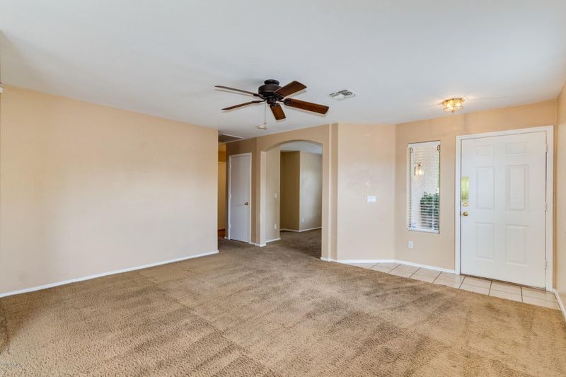 2201 W Saint Charles Ave, Phoenix, AZ 85041