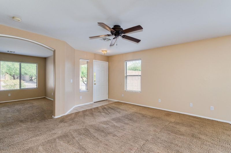 2201 W Saint Charles Ave, Phoenix, AZ 85041