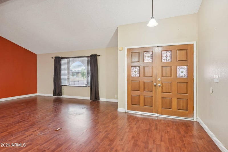 2201 Utopia Rd, Phoenix, AZ 85027