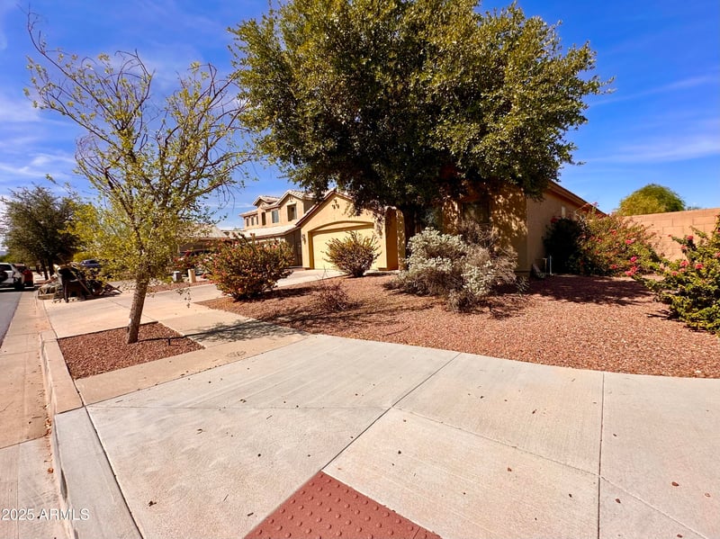 2202 82nd Ave, Phoenix, AZ 85043