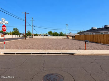 2202 E Alta Vista Rd #1, Phoenix, AZ 85042