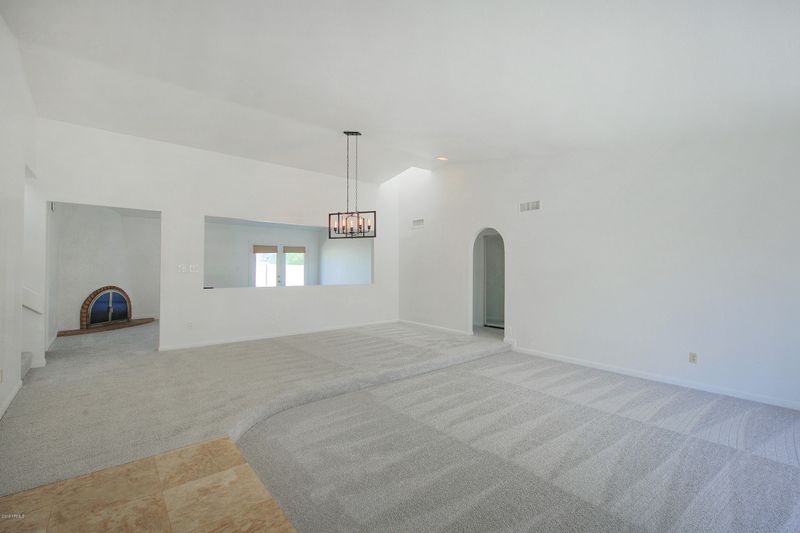 2202 E Sunnyside Dr, Phoenix, AZ 85028