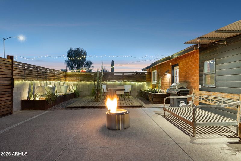 2202 W Fairmount Ave, Phoenix, AZ 85015