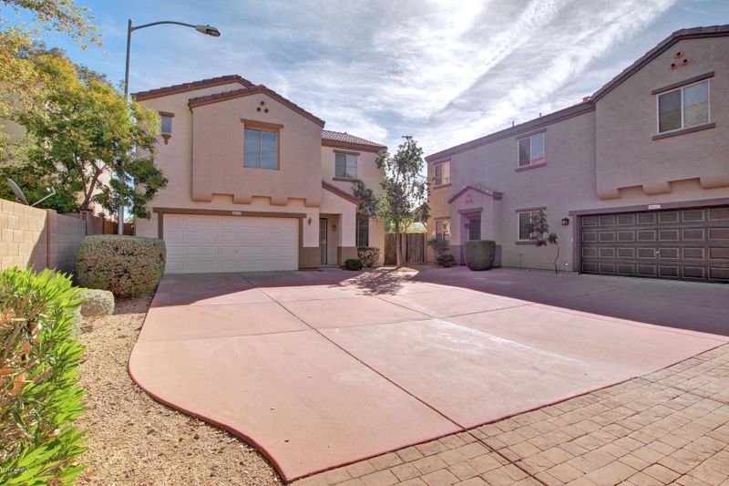 22021 N 30th Dr, Phoenix, AZ 85027