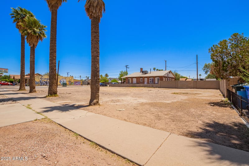 2203 Jefferson St #1, Phoenix, AZ 85009