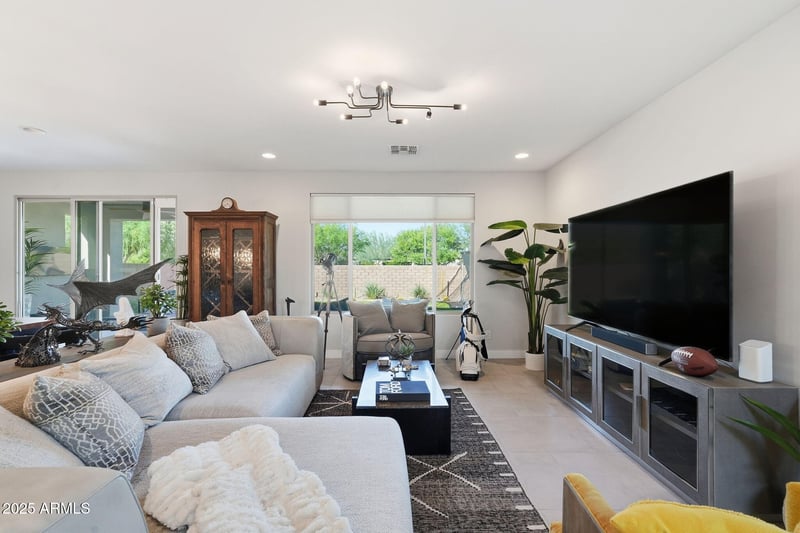 22038 28th Pl, Phoenix, AZ 85050