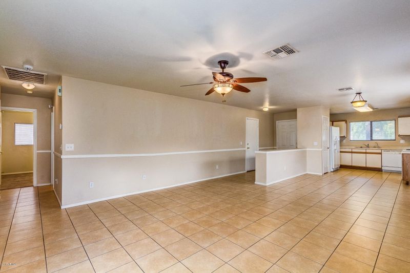 2204 E Spruce Dr, Chandler, AZ 85286