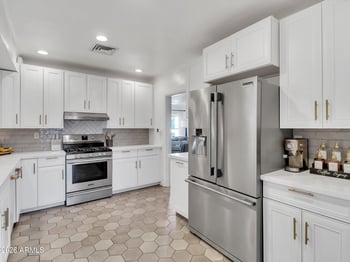 2204 Whitton Ave, Phoenix, AZ 85016