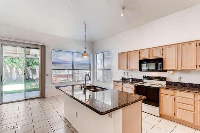 22040 N 74th Ln, Glendale, AZ 85310