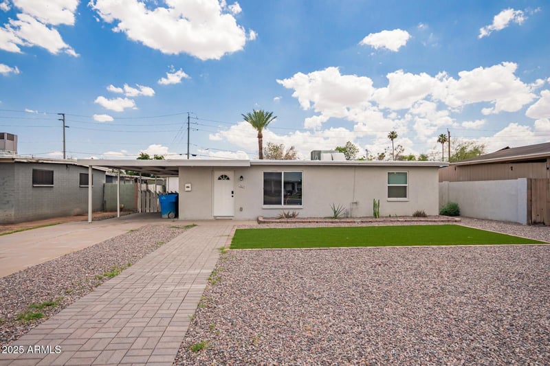 2205 Cambridge Ave, Phoenix, AZ 85009