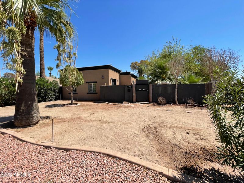 2205 N 25th Pl #6, Phoenix, AZ 85008