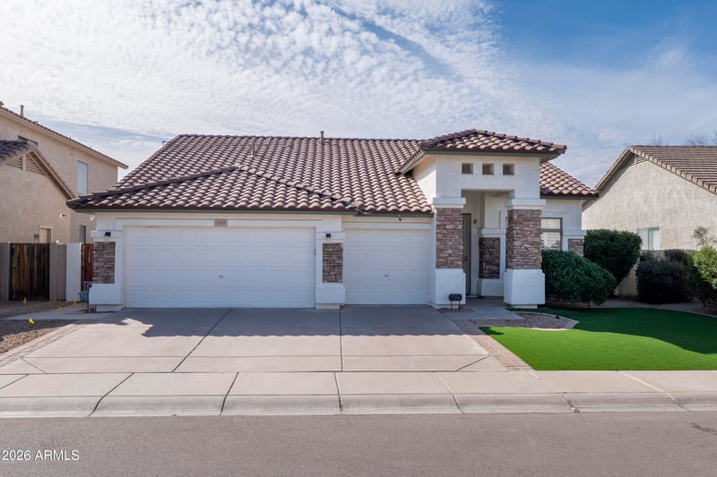 2205 W Olive Way, Chandler, AZ 85248