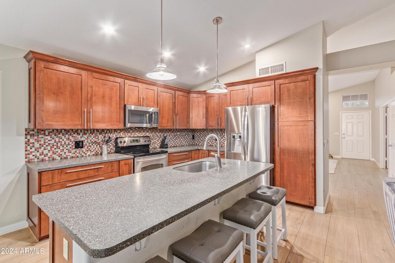 22050 N 73rd Ave, Glendale, AZ 85310