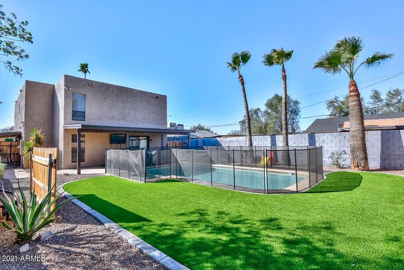 2206 E Cambridge Ave, Phoenix, AZ 85006