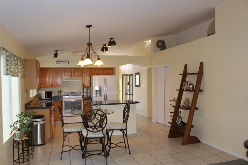 2206 E Monona Dr, Phoenix, AZ 85024