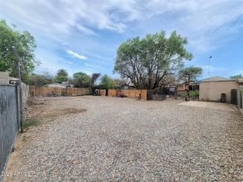 2206 Yale St #24, Phoenix, AZ 85006