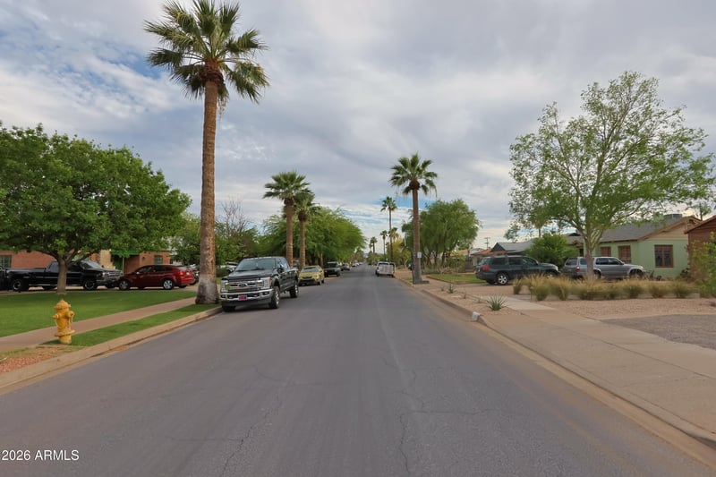2206 N Laurel Ave, Phoenix, AZ 85007