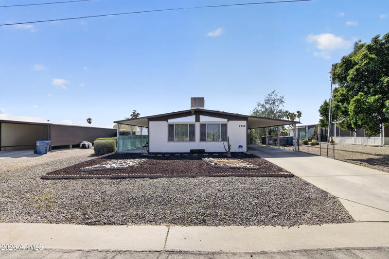 2206 Vista Rd, Apache Junction, AZ 85119