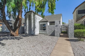 2206 Beaubien Dr, Phoenix, AZ 85027