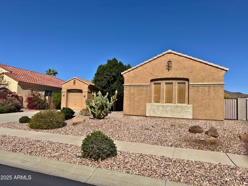 2206 W Eagle Feather Rd, Phoenix, AZ 85085