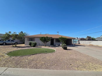 2207 Cactus Wren Dr, Phoenix, AZ 85021