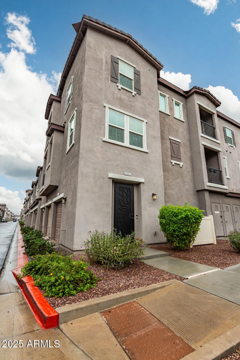 2207 Hidalgo Ave, Phoenix, AZ 85040