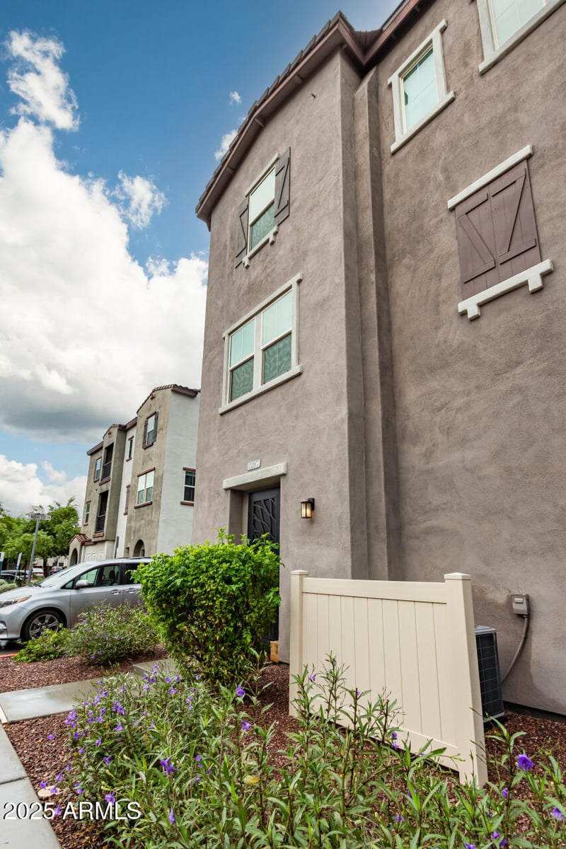 2207 Hidalgo Ave, Phoenix, AZ 85040