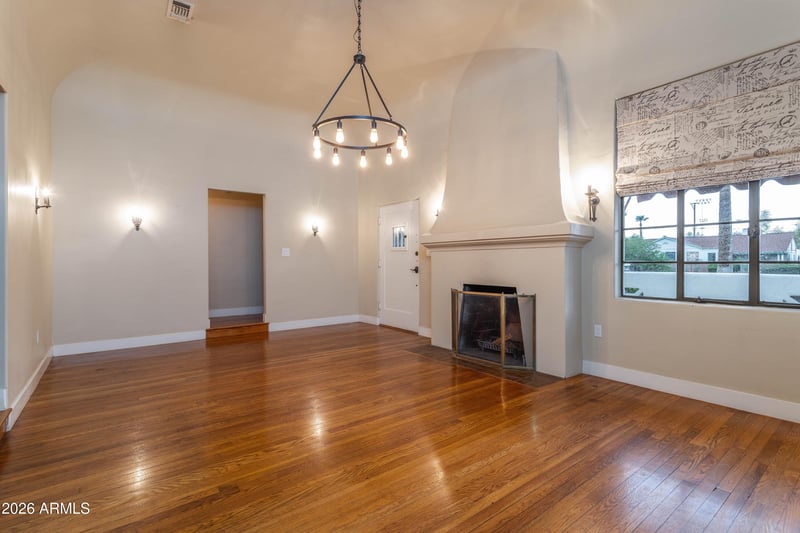 2207 N 11th Ave, Phoenix, AZ 85007